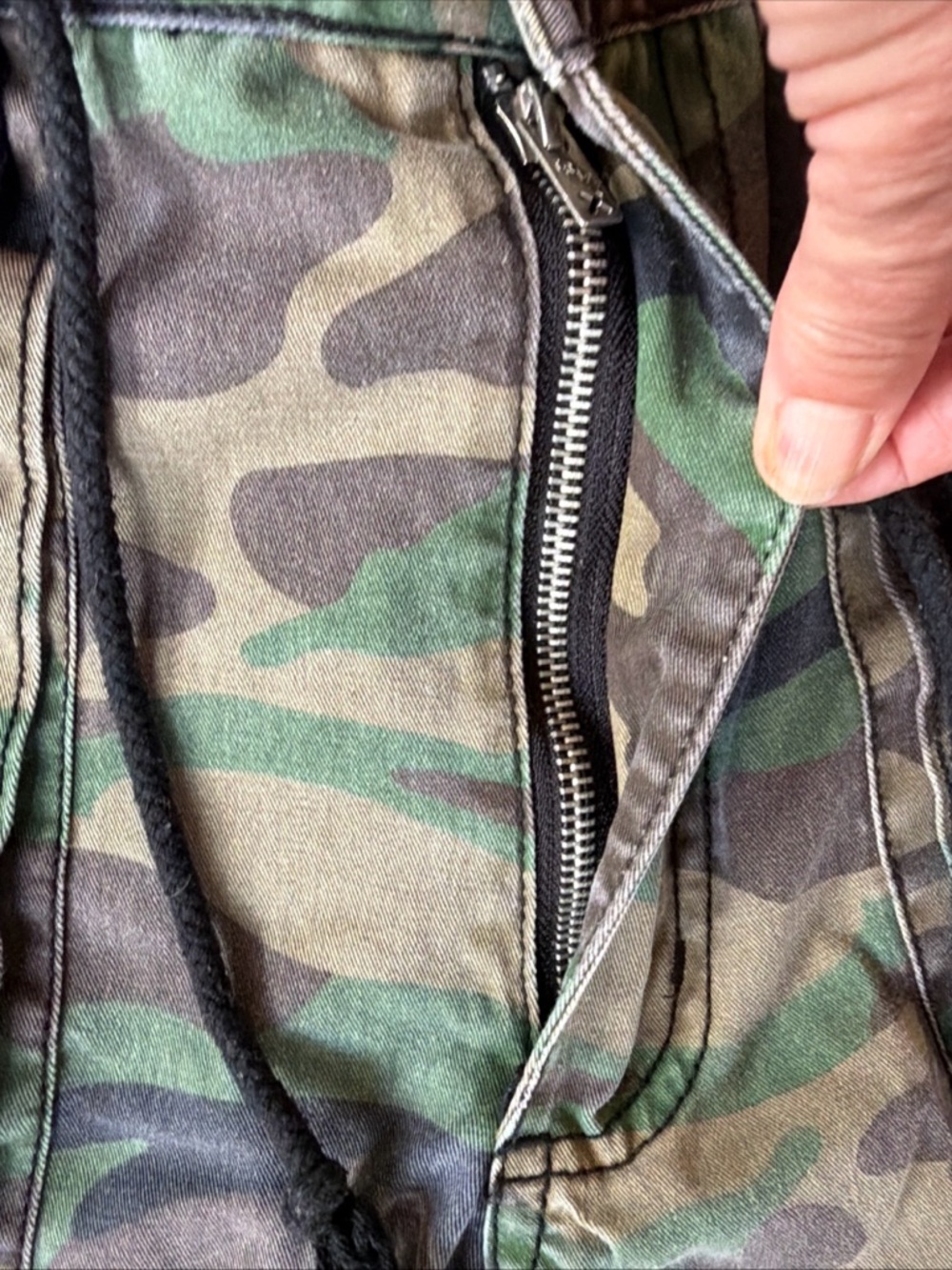 Tripp Nyc Camo Convertible Pants - Picture 11 of 16